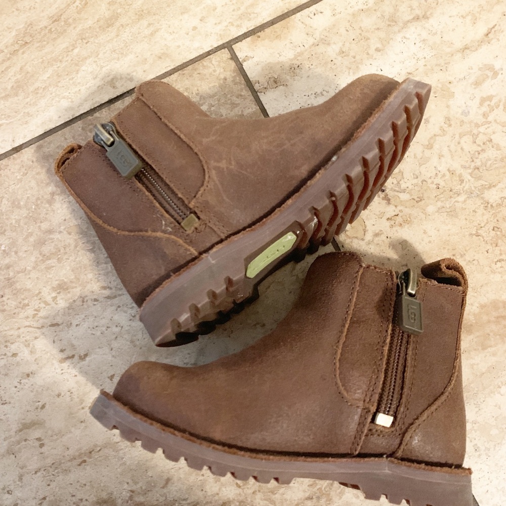 Boy ugg boots